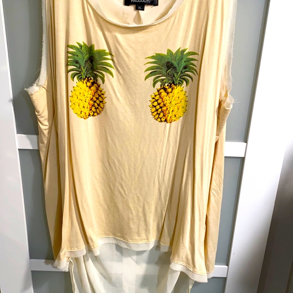 Sheer casual pineapple tank never worn